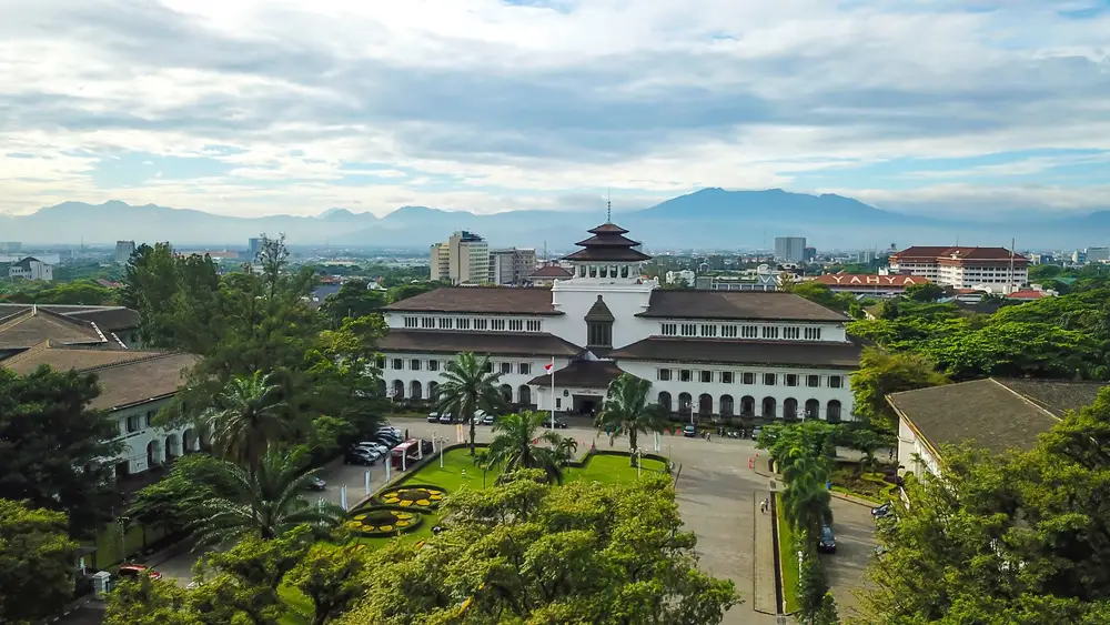 Area pusat kota Bandung dengan nuansa klasik